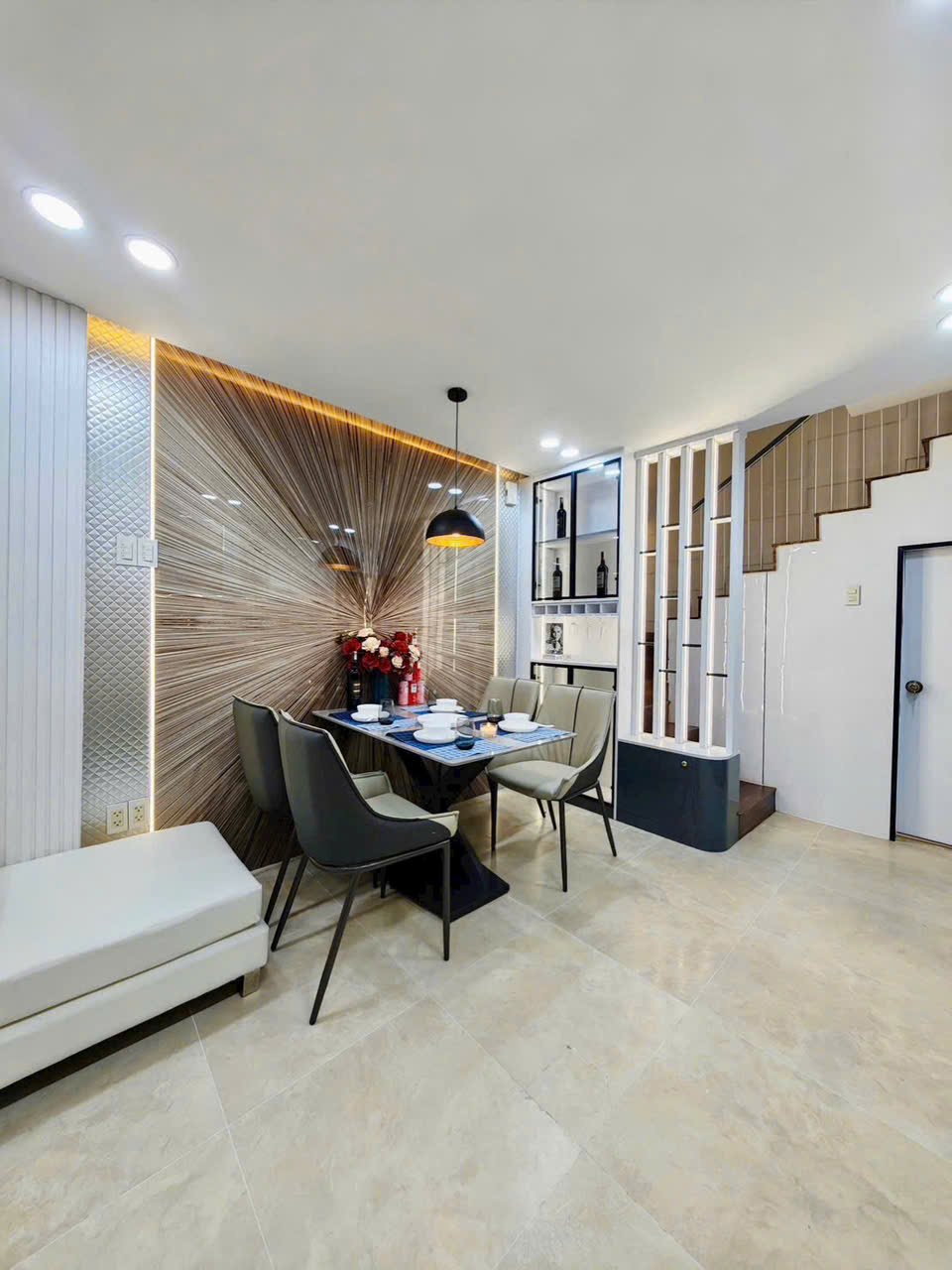 Nhà mới 3 tầng, Vuông, 32m2 – Phan Xích Long PN - Ảnh 2